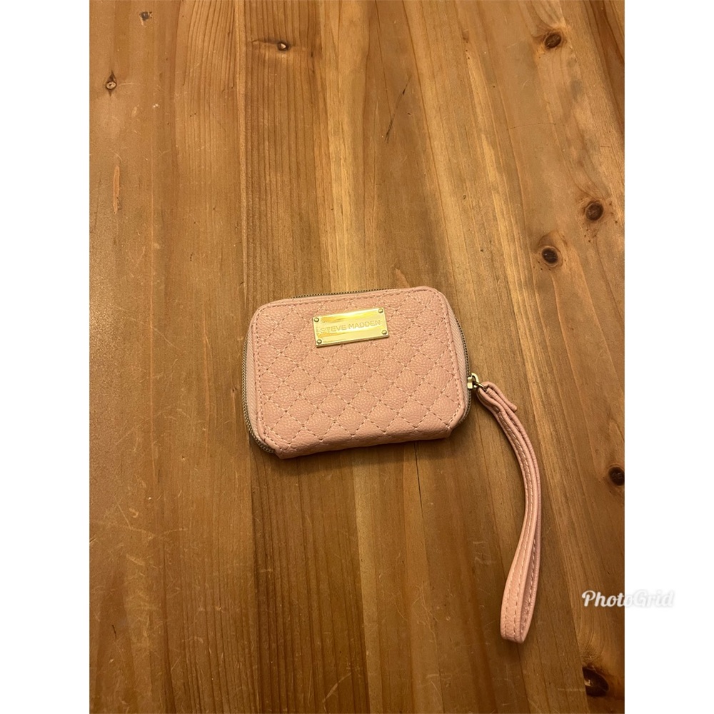 Steve Madden Wristlet